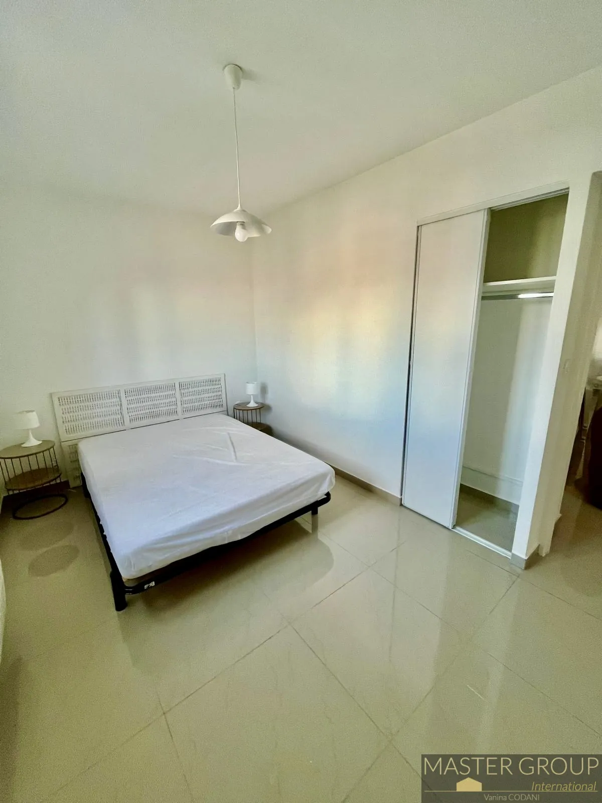 Appartement F2 rénové avec terrasse à Ajaccio - 46 m² 