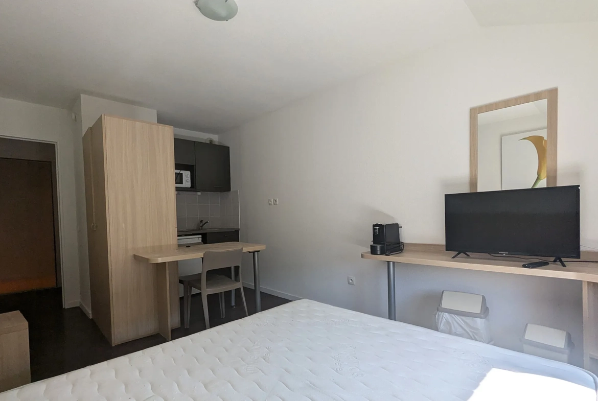 Studio meublé de 19,90 m² en hypercentre de Saint-Étienne - Investissement garanti 
