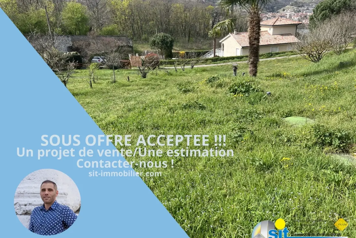 Terrain à bâtir de 1272 m² à Saint Clair du Rhône - Vue imprenable et proximité commodités 