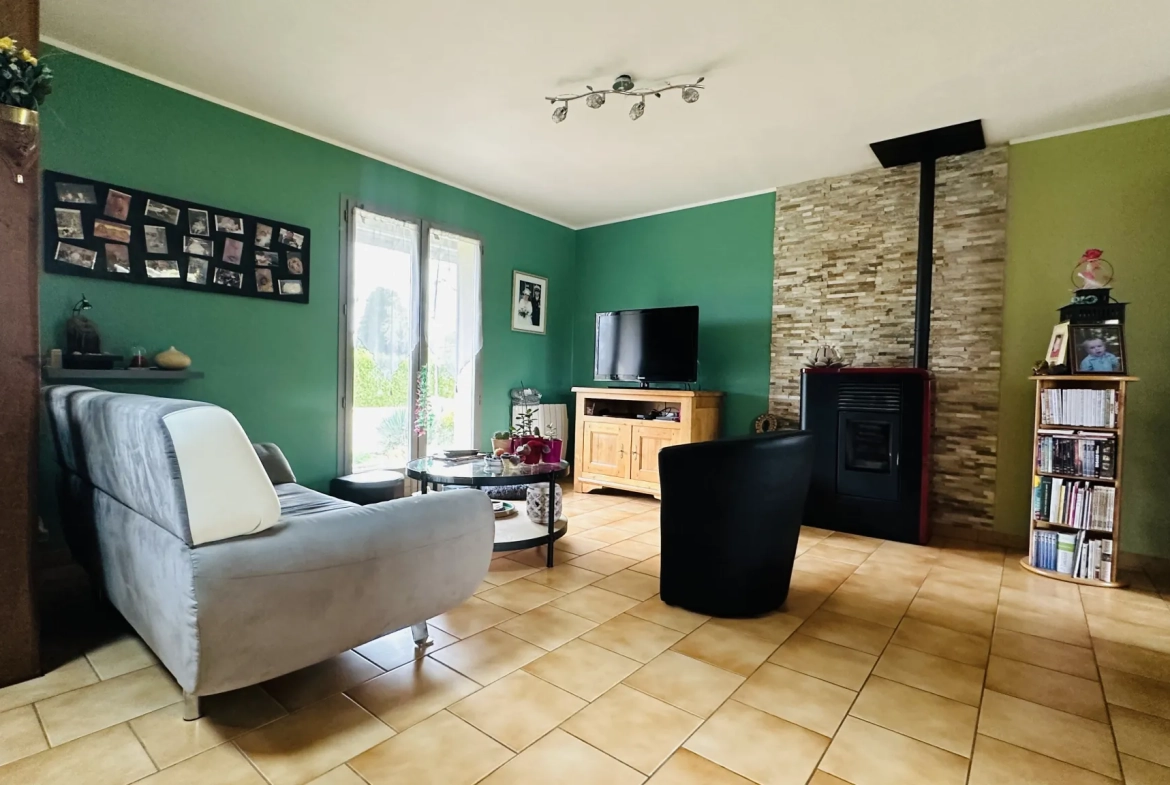 Maison avec piscine chauffée, garage et 5 chambres à Lieurey 27560 