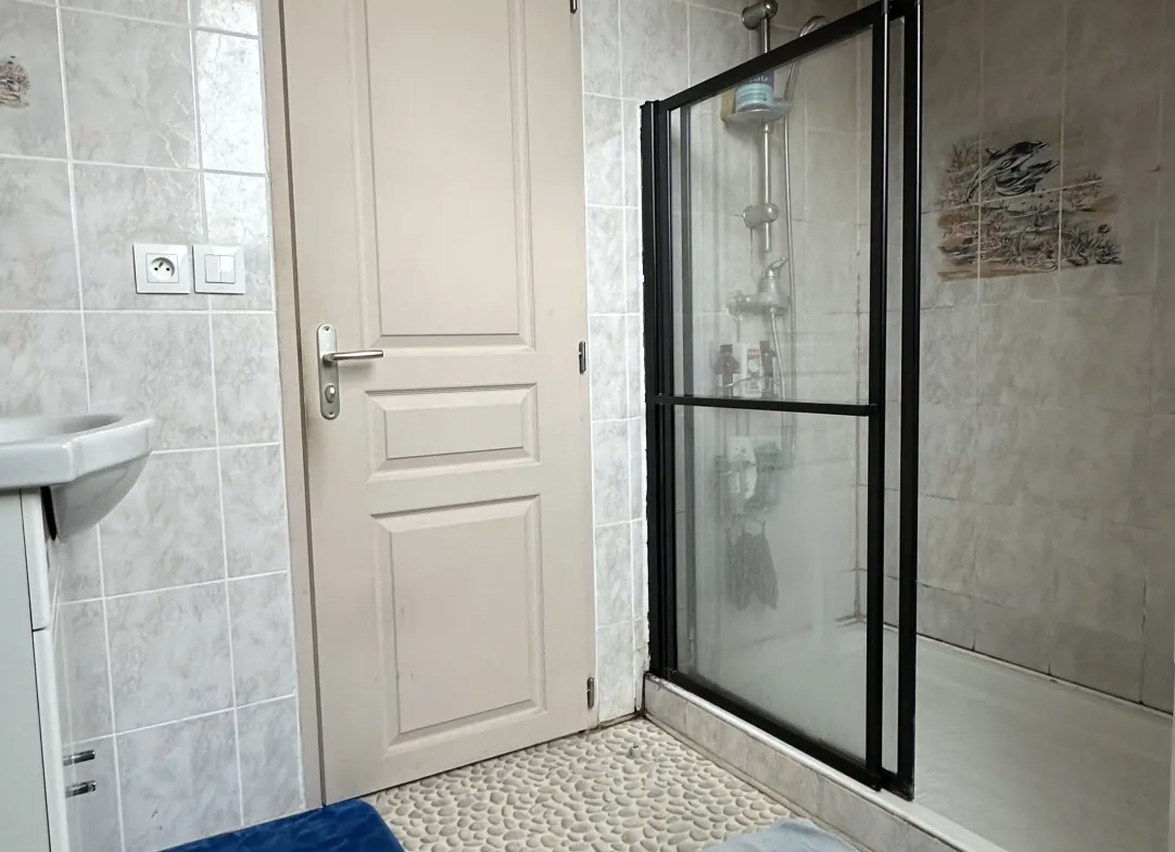 Maison avec piscine chauffée, garage et 5 chambres à Lieurey 27560 
