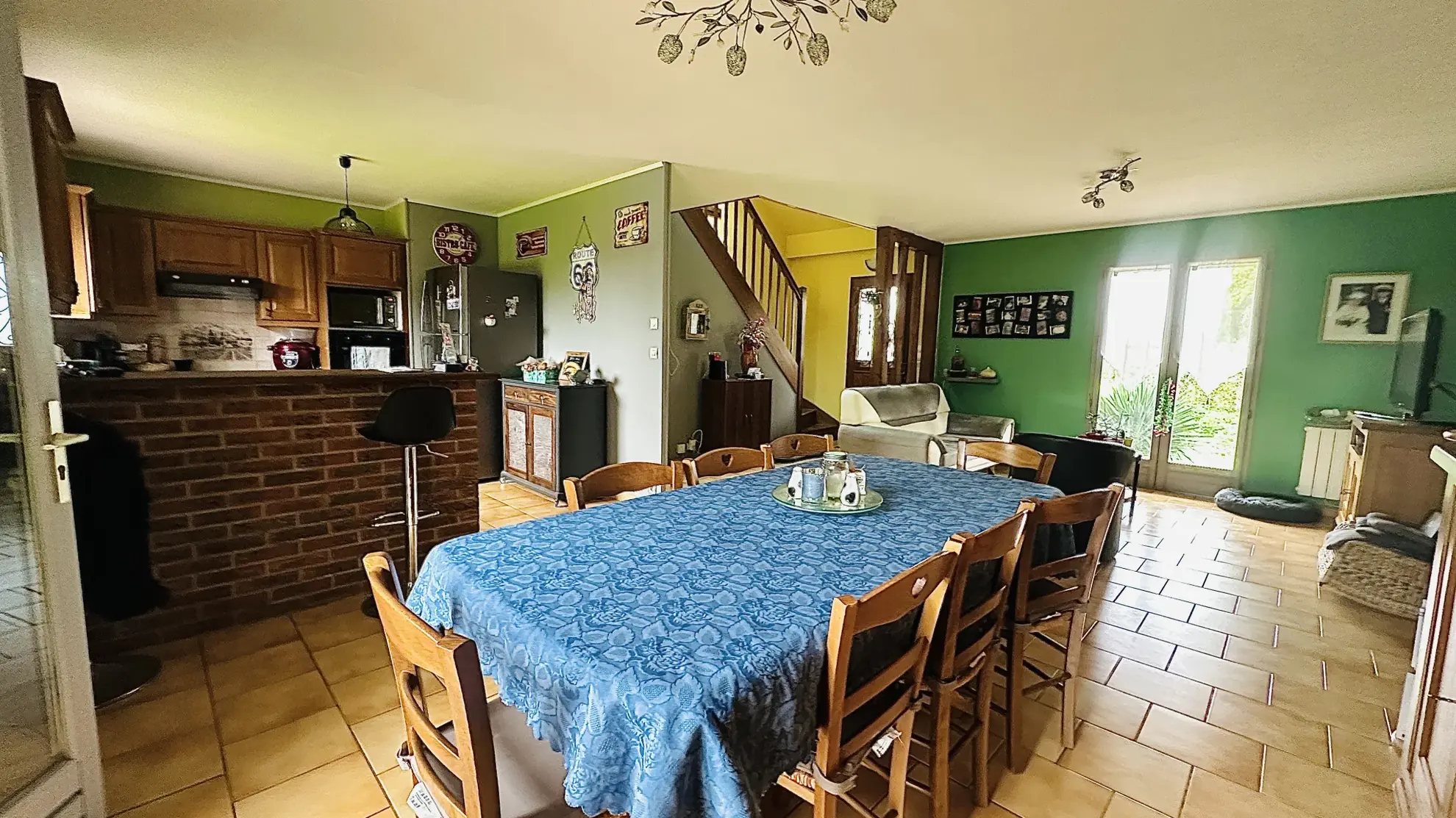 Maison avec piscine chauffée, garage et 5 chambres à Lieurey 27560 
