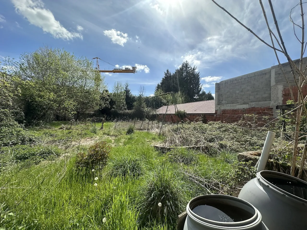 Maison à vendre à La Clayette avec dépendances, garage et terrain de 941 m² 