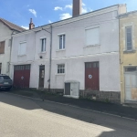 Maison à vendre à La Clayette avec dépendances, garage et terrain de 941 m²