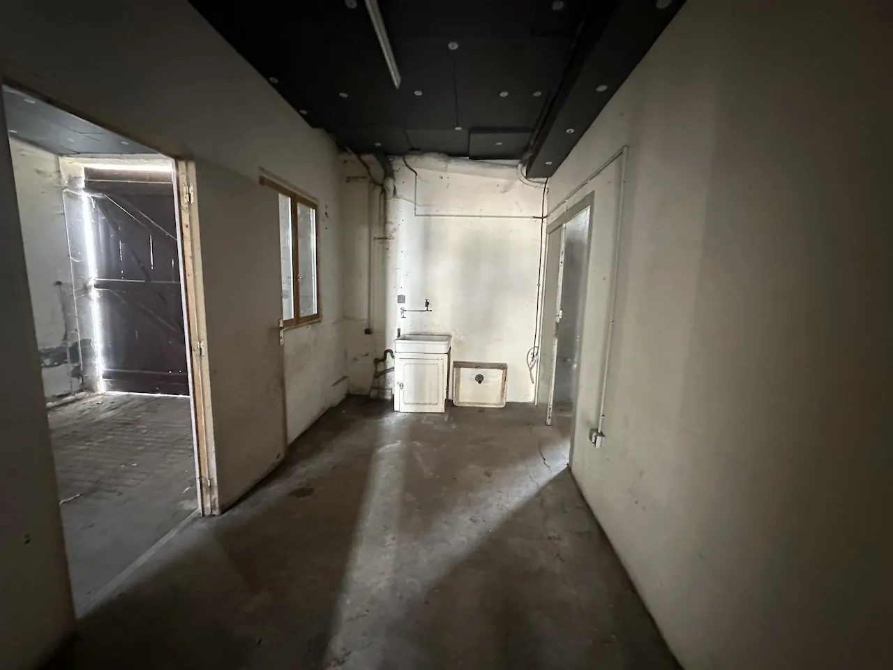 Maison à vendre à La Clayette avec dépendances, garage et terrain de 941 m² 