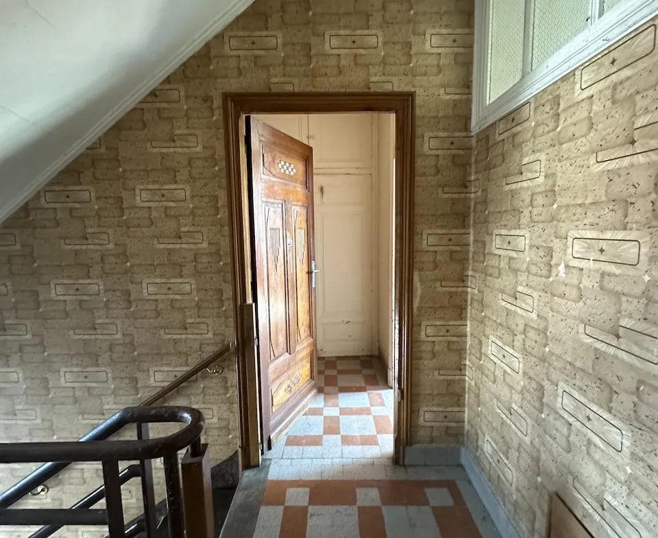 Maison à vendre à La Clayette avec dépendances, garage et terrain de 941 m² 
