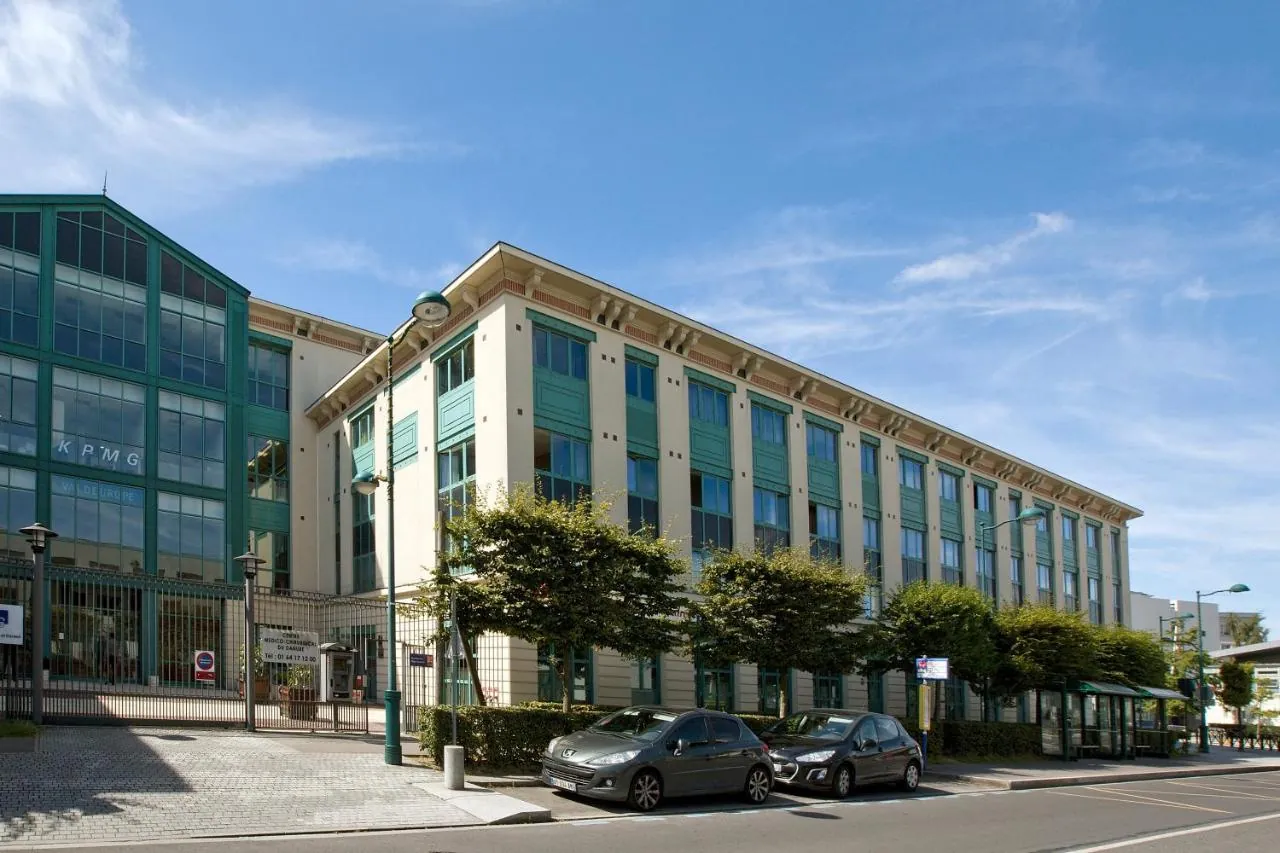 Investissement locatif en studio meublé à Serris – Bail jusqu'en 2025 