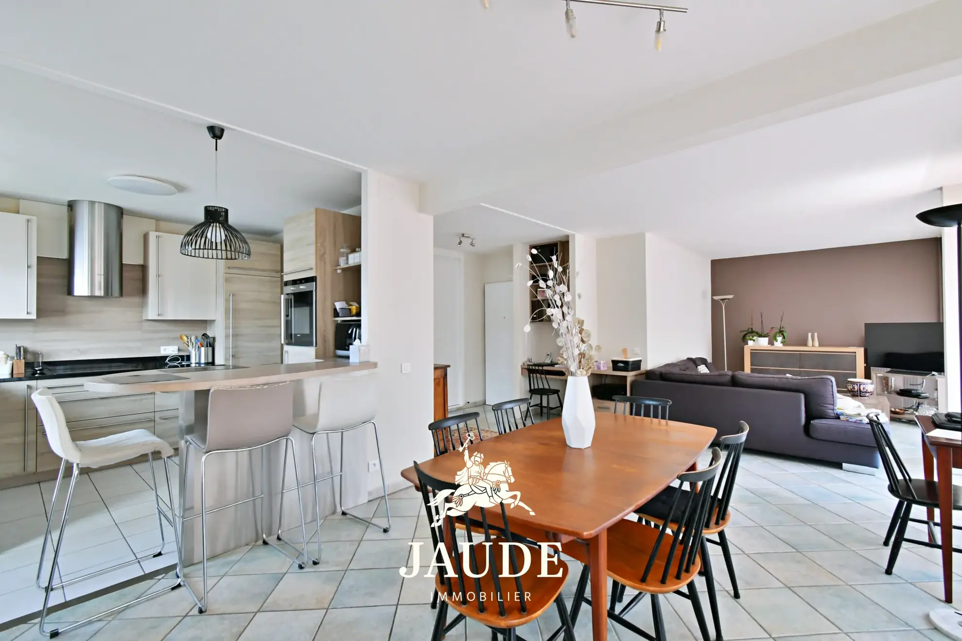 Appartement 96 m² avec terrasse, garage, et cave à Clermont-Ferrand 