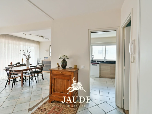 Appartement 96 m² avec terrasse, garage, et cave à Clermont-Ferrand 