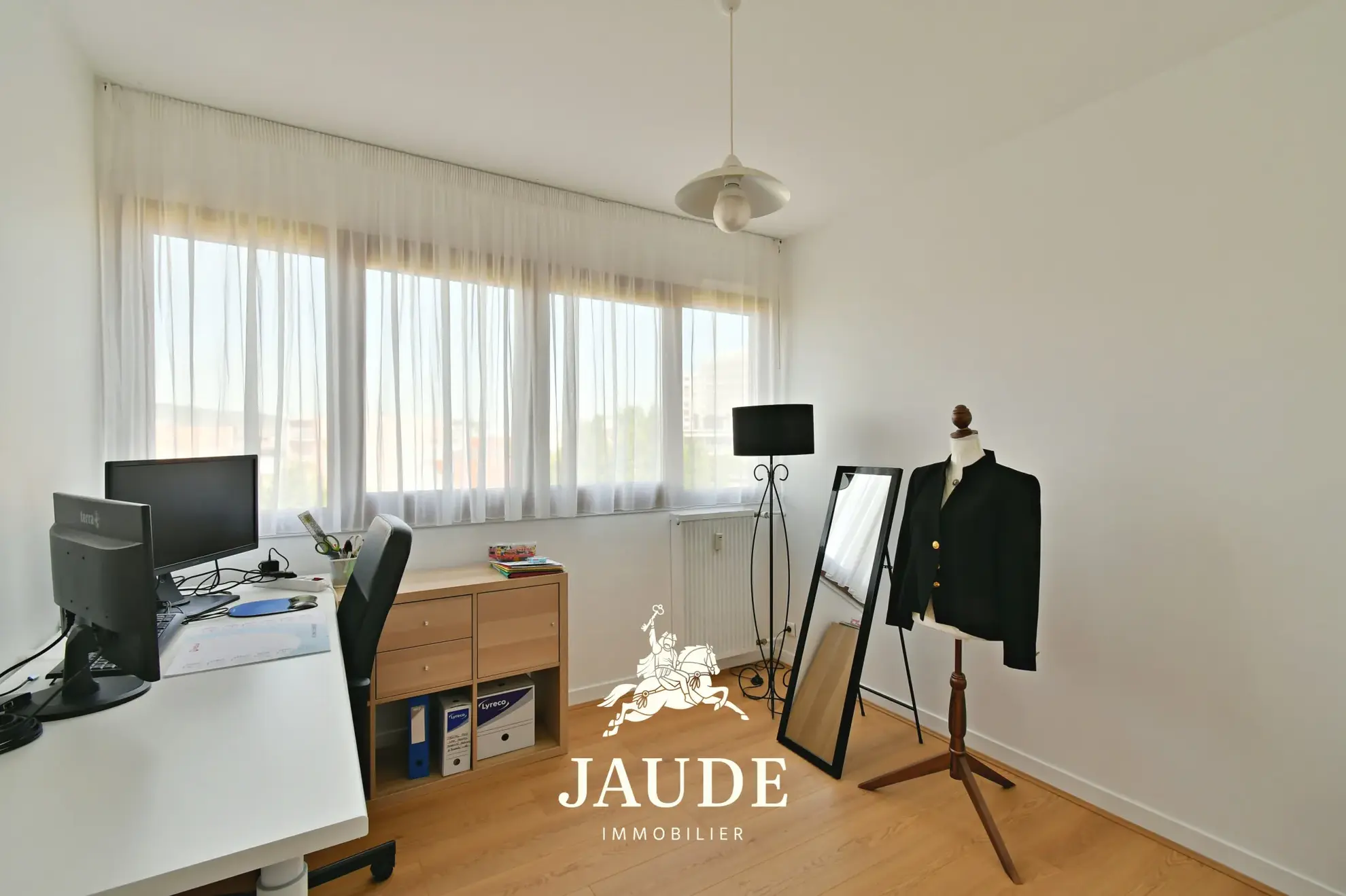 Appartement 96 m² avec terrasse, garage, et cave à Clermont-Ferrand 