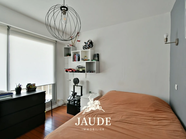 Appartement 96 m² avec terrasse, garage, et cave à Clermont-Ferrand 