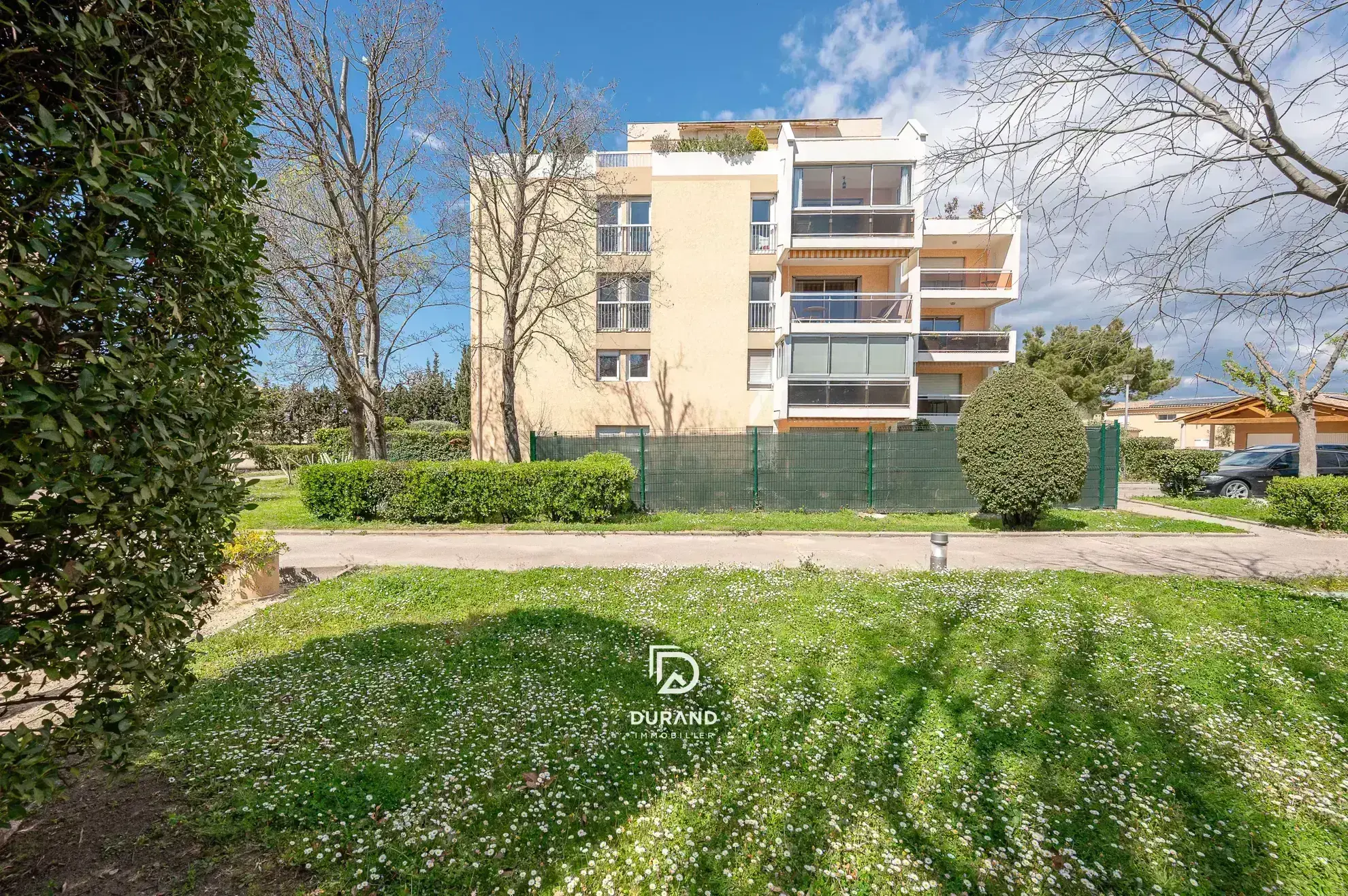 Appartement 3 pièces à Marseille 8e - Vieille Chapelle avec garage et balcon 