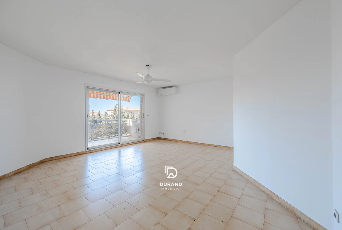 Appartement 3 pièces à Marseille 8e - Vieille Chapelle avec garage et balcon 