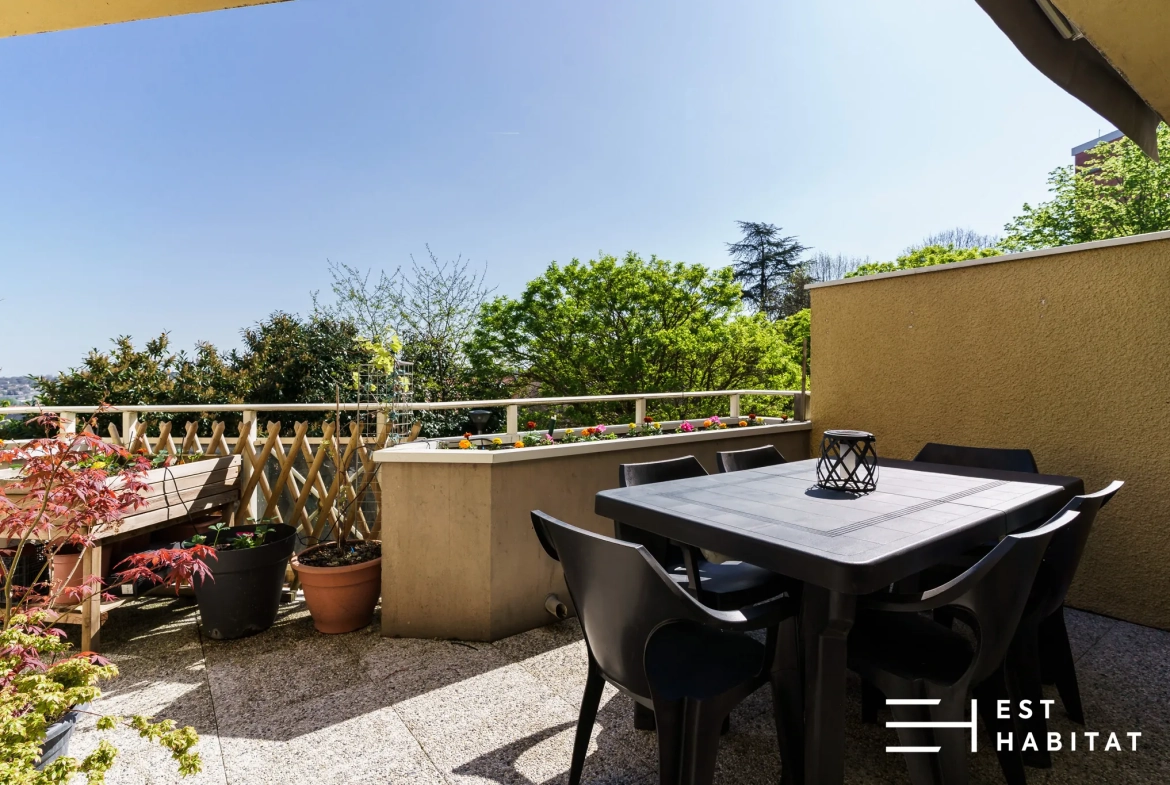 Spacieux appartement T3/4 avec terrasse et vue à Toulouse Côte Pavée 