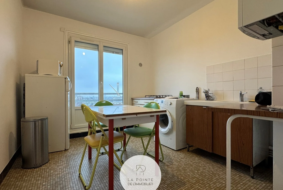 Appartement T4 lumineux avec balcon à Saint-Brieuc proche gare 