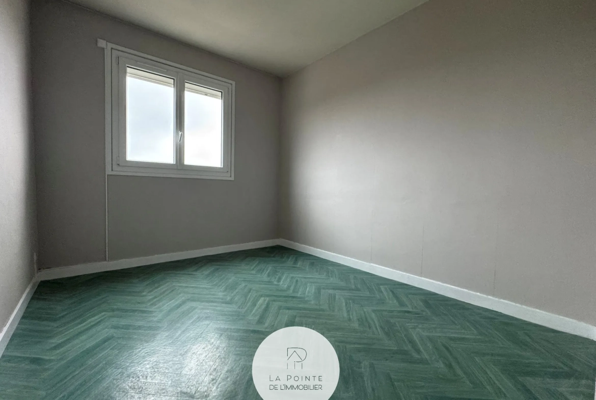 Appartement T4 lumineux avec balcon à Saint-Brieuc proche gare 