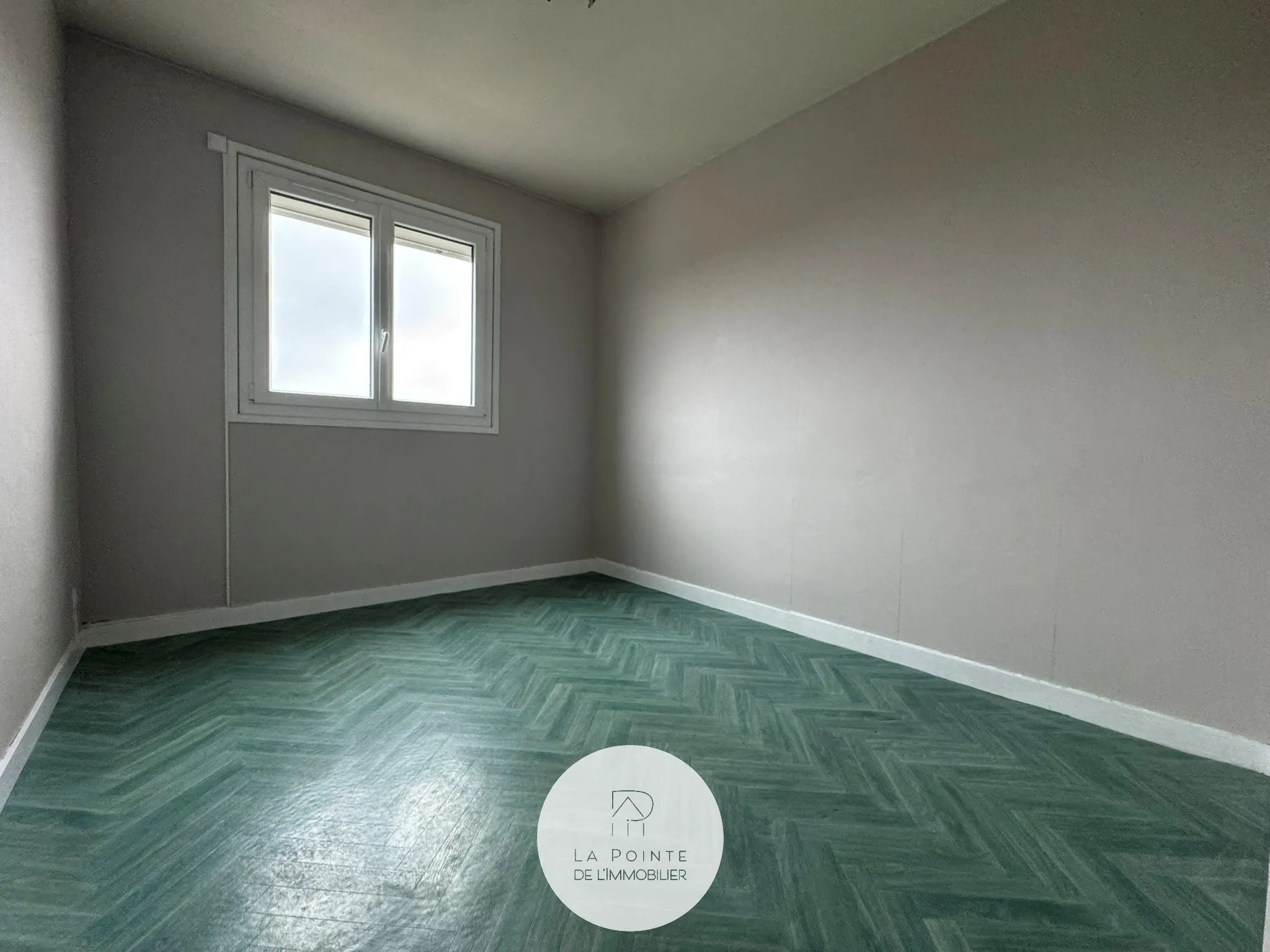 Appartement T4 lumineux avec balcon à Saint-Brieuc proche gare 
