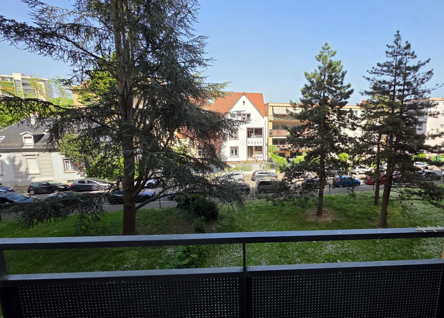 Appartement T4 à Mulhouse de 69 m² avec balcon, idéalement situé 