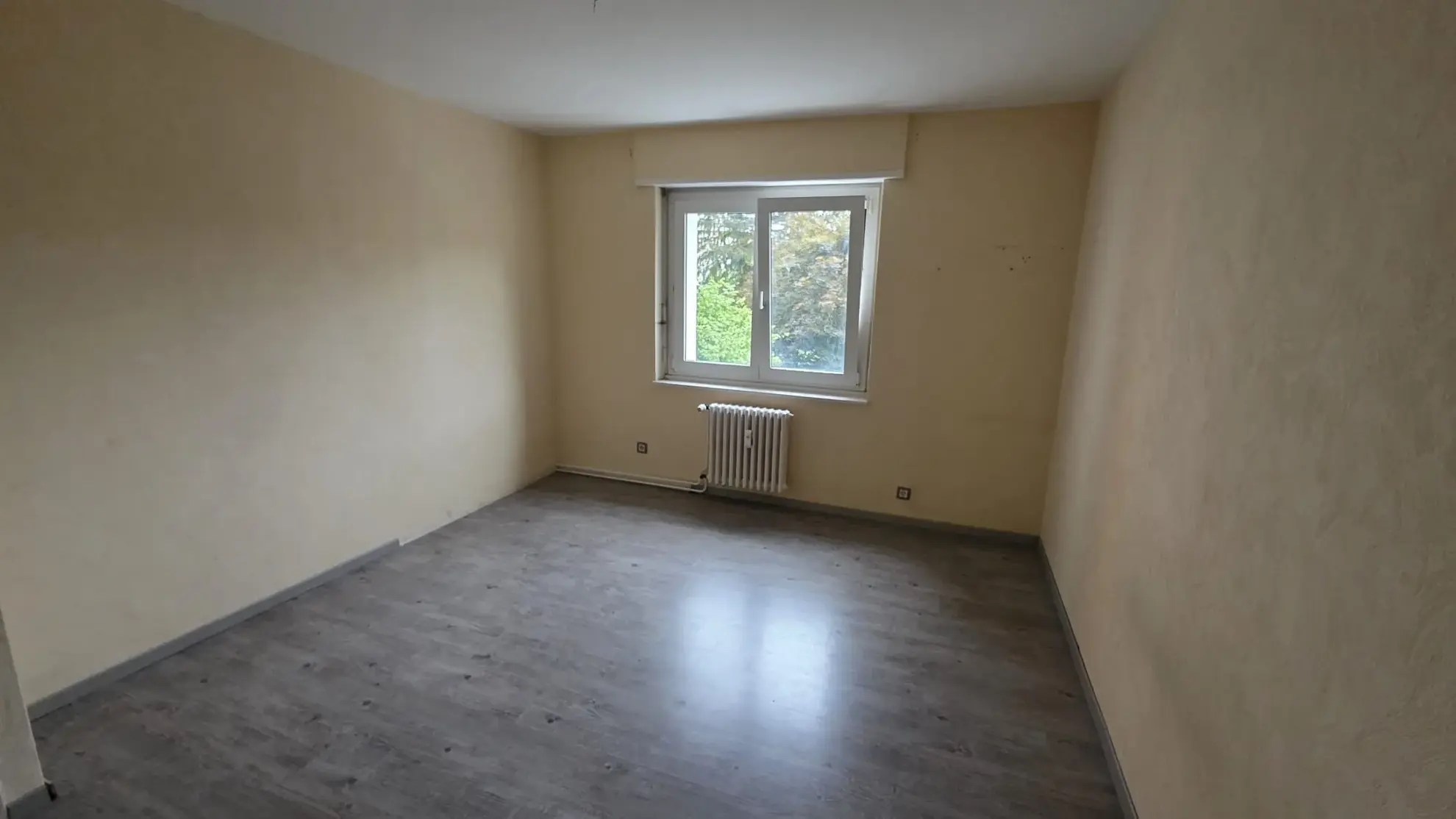 Appartement T4 à Mulhouse de 69 m² avec balcon, idéalement situé 