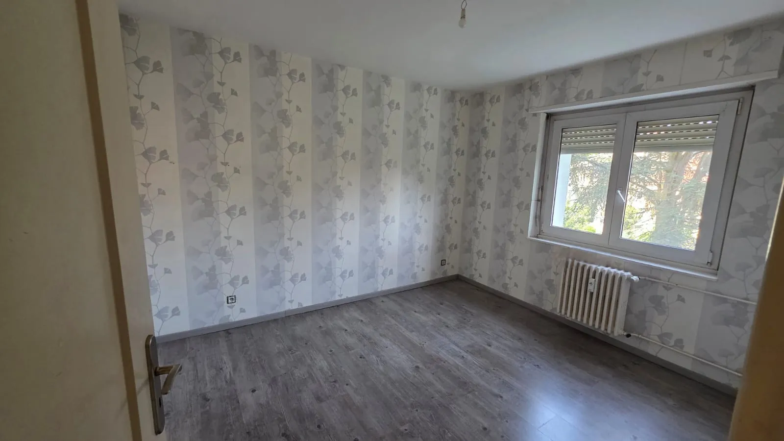 Appartement T4 à Mulhouse de 69 m² avec balcon, idéalement situé 