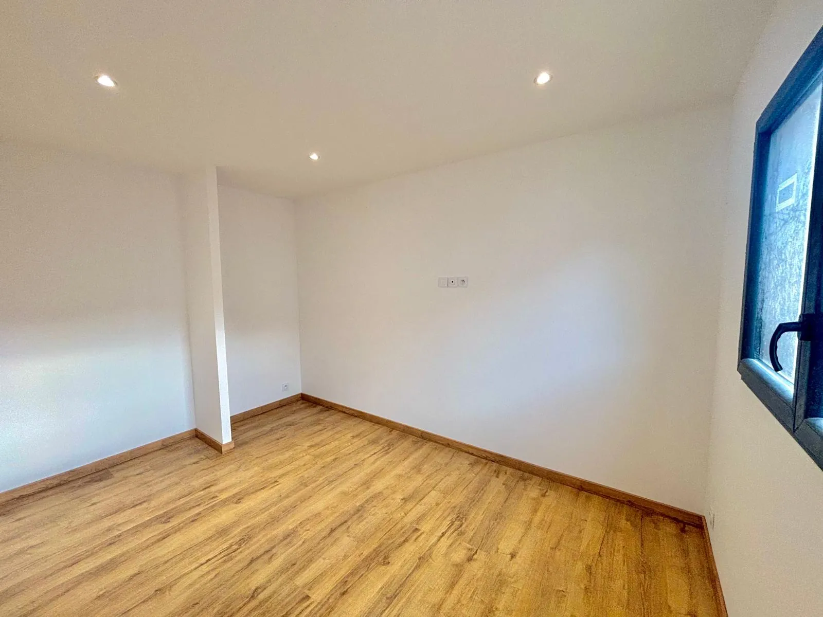 Maison neuve de plain-pied à Ria Sirach avec 3 chambres et garage 