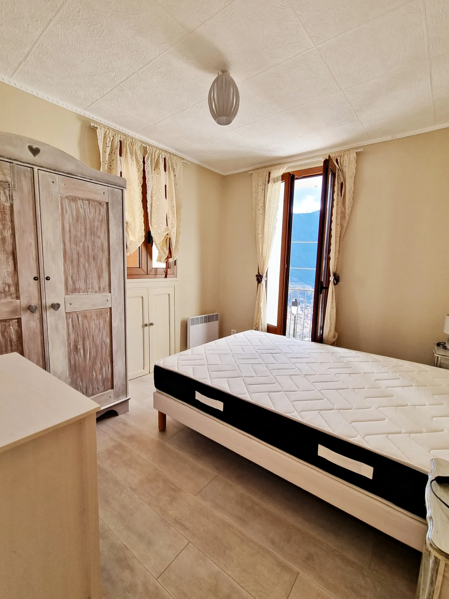 Appartement 3 pièces meublé avec terrasse et vue panoramique à Belvédère 