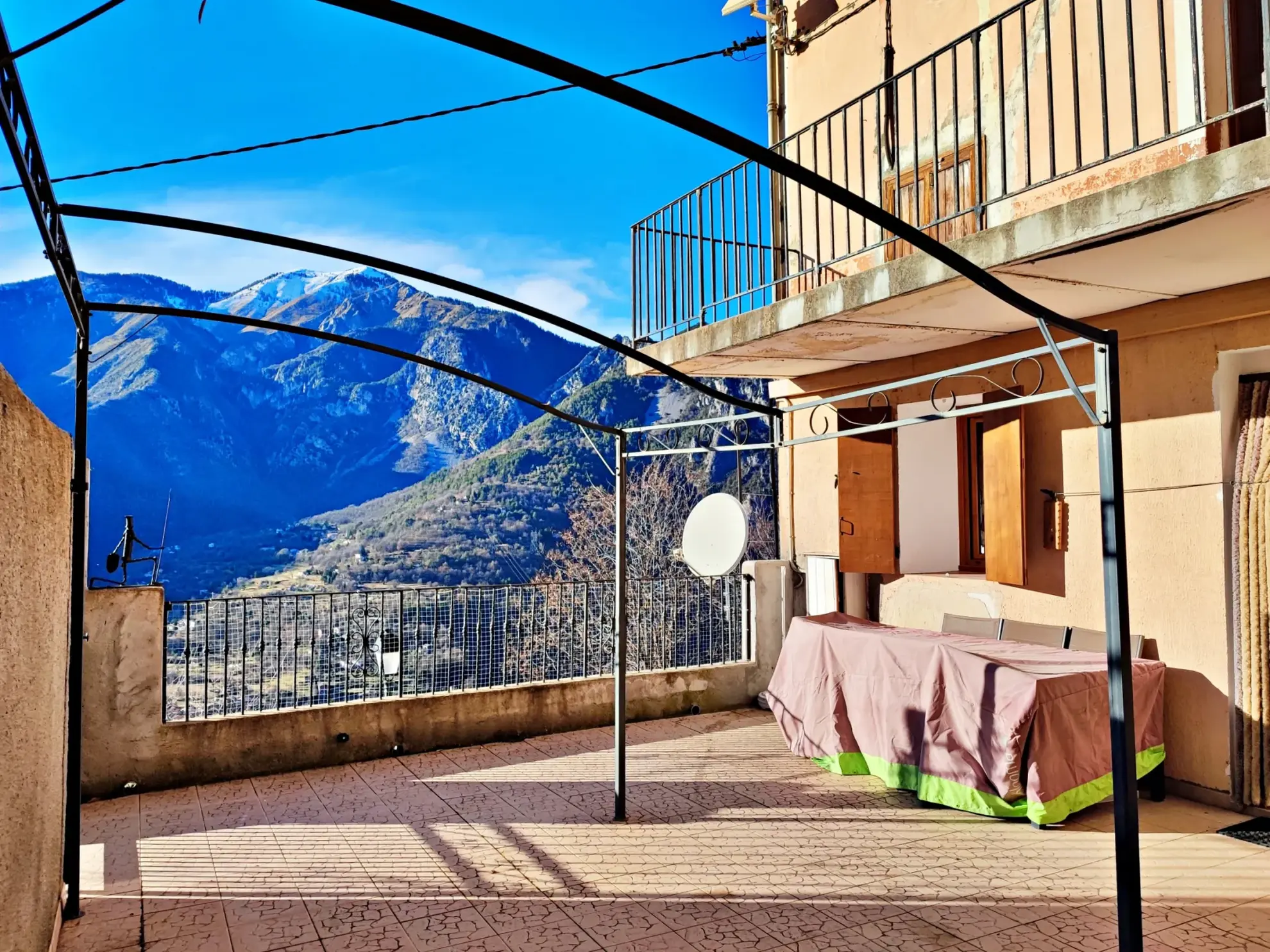 Appartement 3 pièces meublé avec terrasse et vue panoramique à Belvédère 