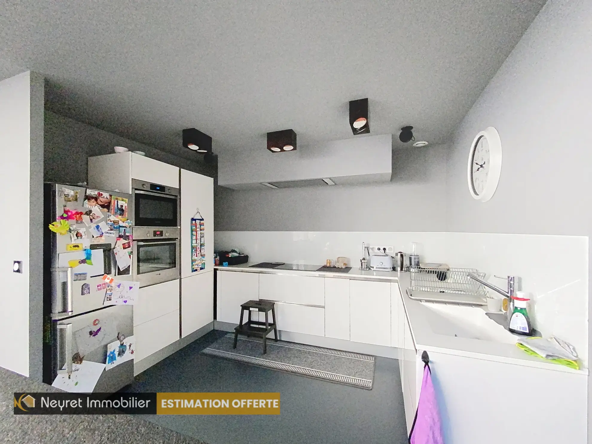 Loft de 161 m² avec terrasse à Saint-Étienne - Spacieux et lumineux 