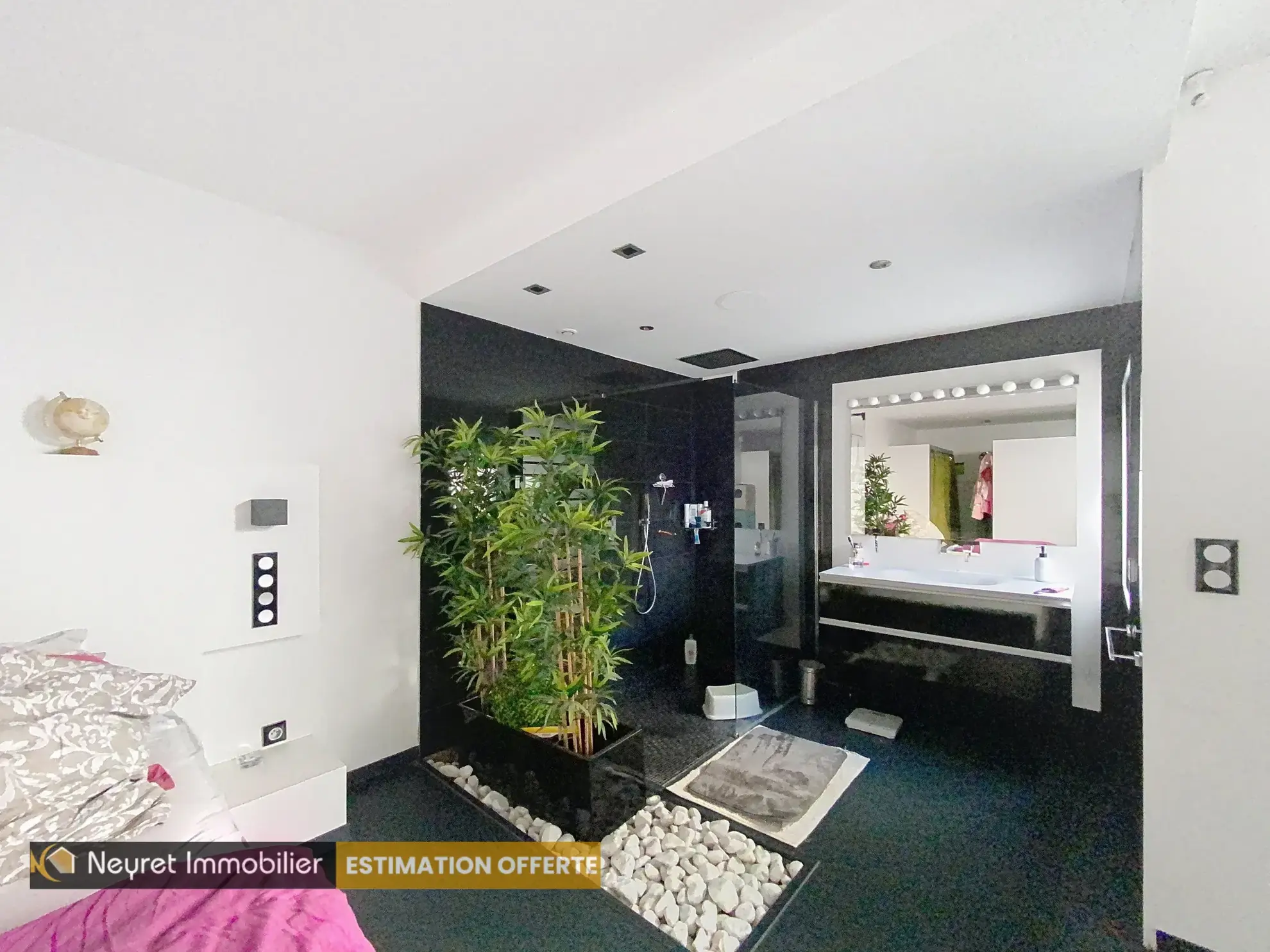 Loft de 161 m² avec terrasse à Saint-Étienne - Spacieux et lumineux 