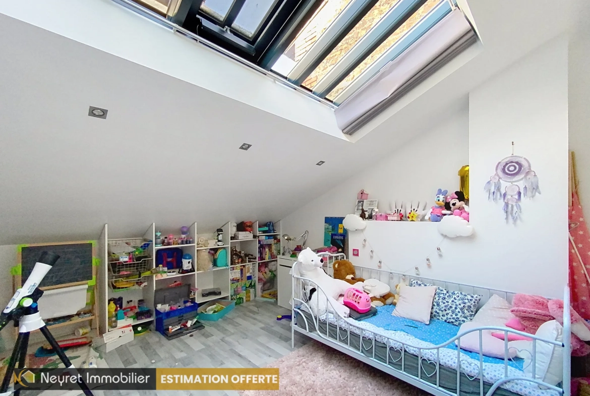 Loft de 161 m² avec terrasse à Saint-Étienne - Spacieux et lumineux 