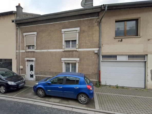 Grande maison de ville T5 à Neuves-Maisons avec terrasse et cave