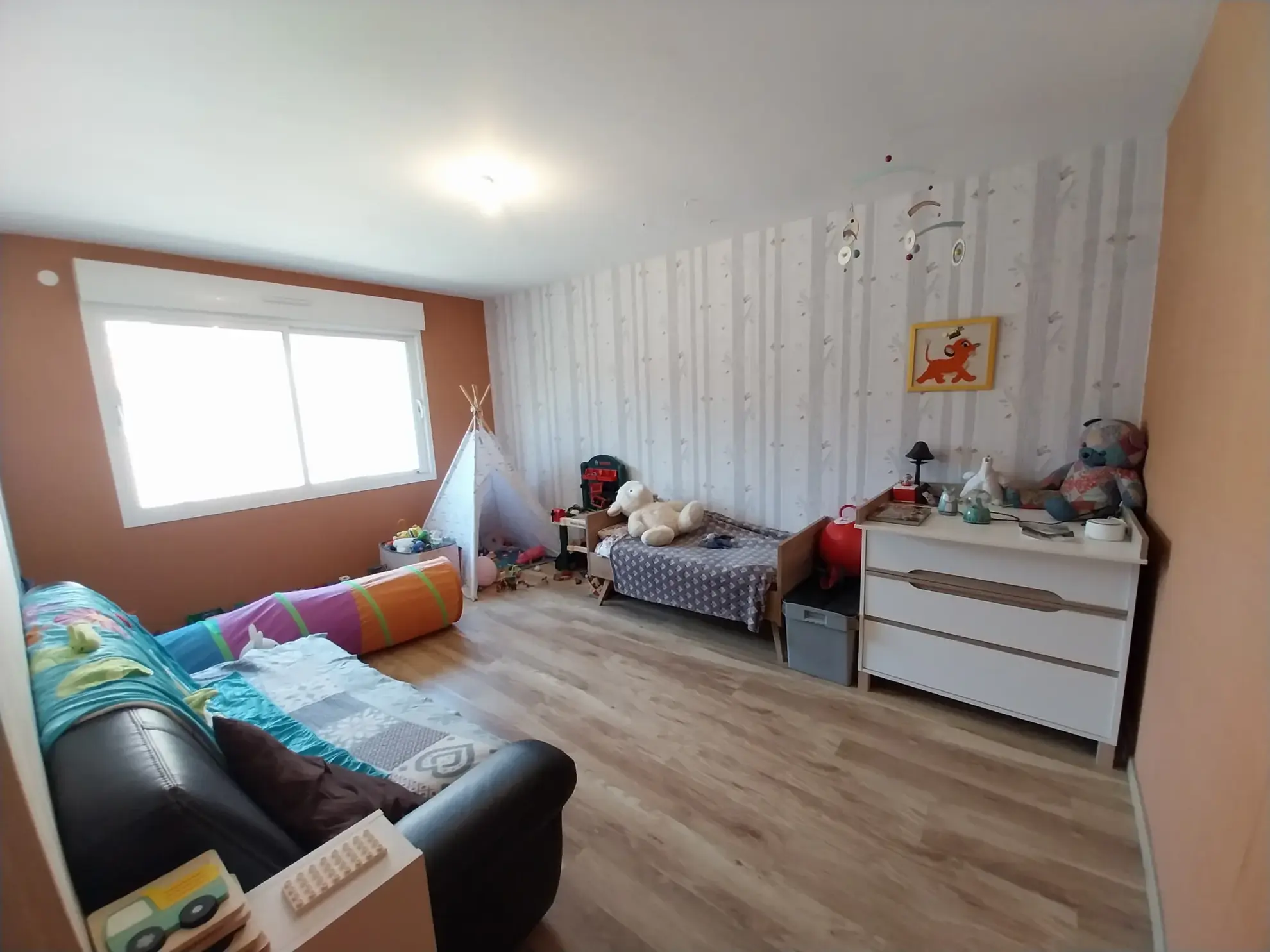 Maison récente de plain-pied à Oriocourt, adaptée PMR, 148 m² avec jardin piscinable 
