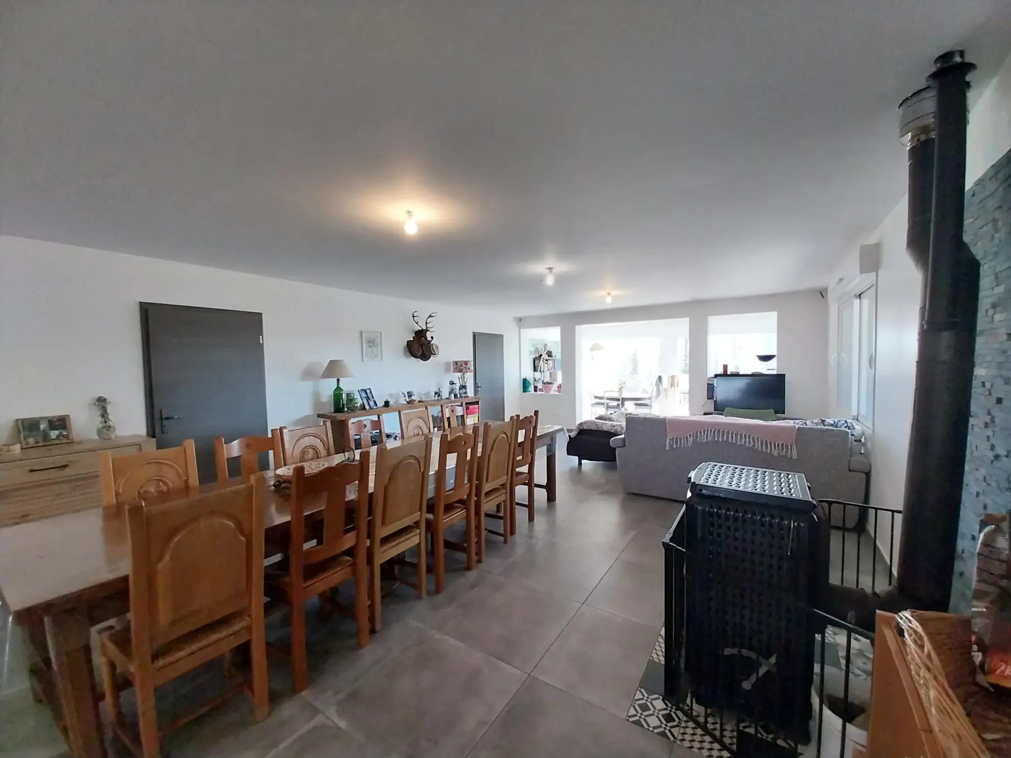 Maison récente de plain-pied à Oriocourt, adaptée PMR, 148 m² avec jardin piscinable 
