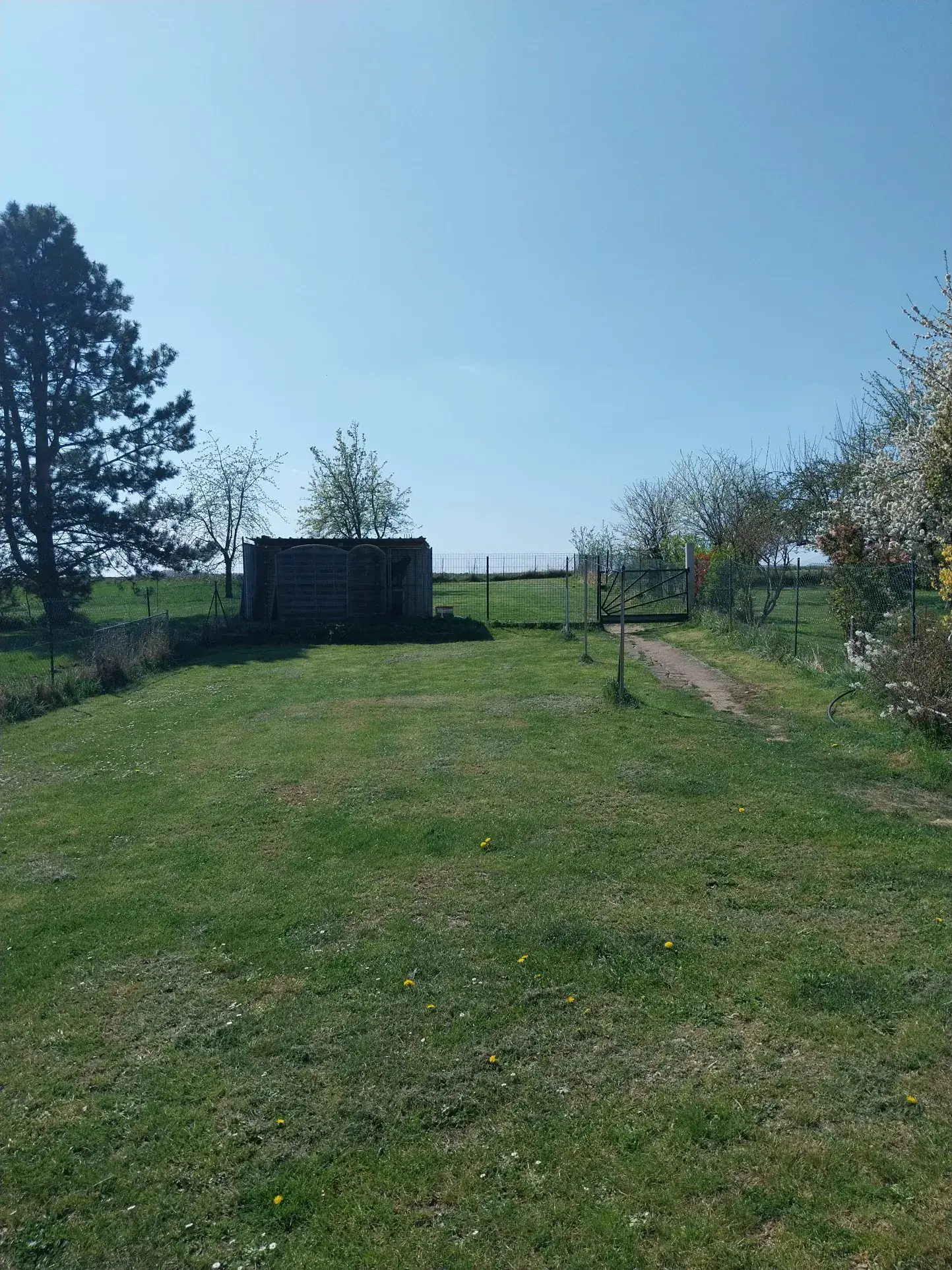 Maison récente de plain-pied à Oriocourt, adaptée PMR, 148 m² avec jardin piscinable 