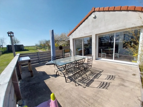Maison récente de plain-pied à Oriocourt, adaptée PMR, 148 m² avec jardin piscinable