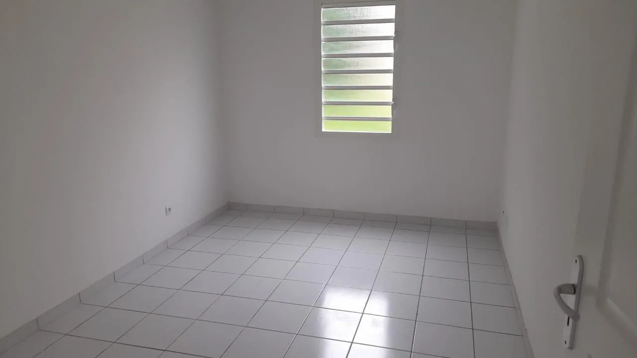 Appartement T3 à Le Lamentin, investissement locatif, 61 m², terrasse, parking 