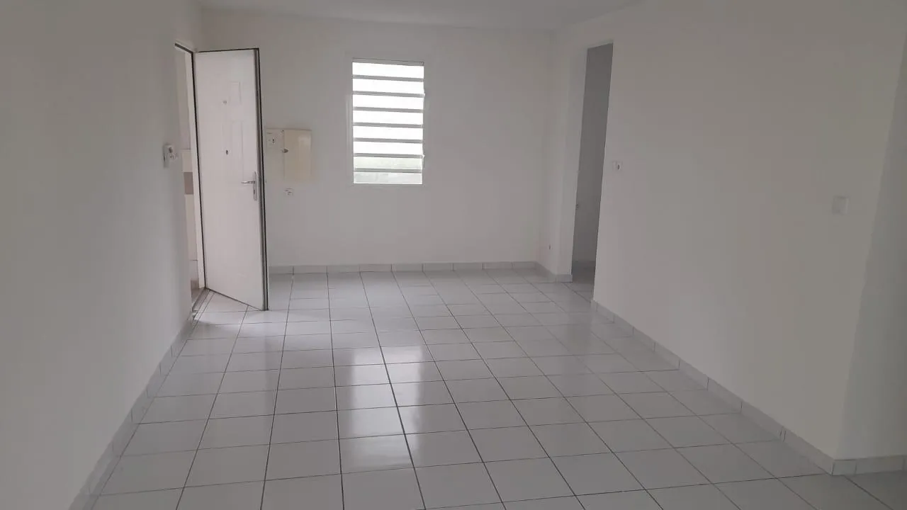 Appartement T3 à Le Lamentin, investissement locatif, 61 m², terrasse, parking 
