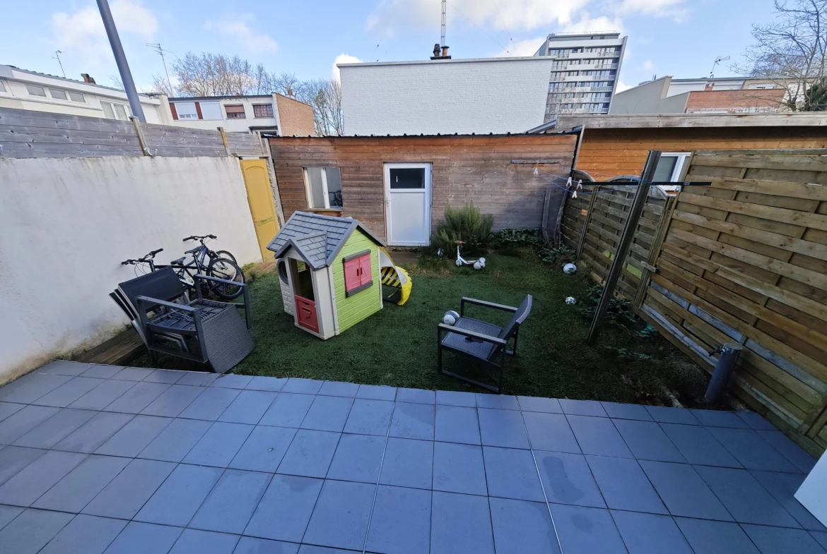 Maison familiale lumineuse à Villeneuve-d'Ascq - 89 m² avec jardin 