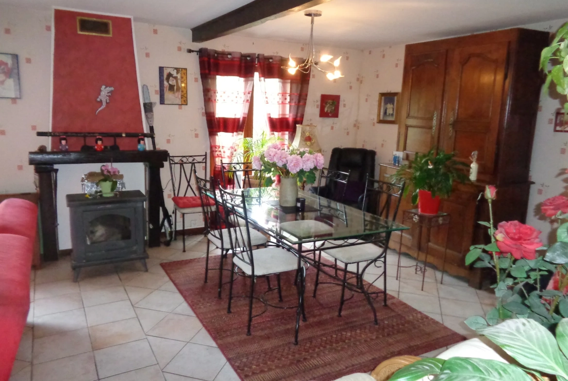 À vendre maison 140 m² avec dépendances et grand terrain à Nolay 