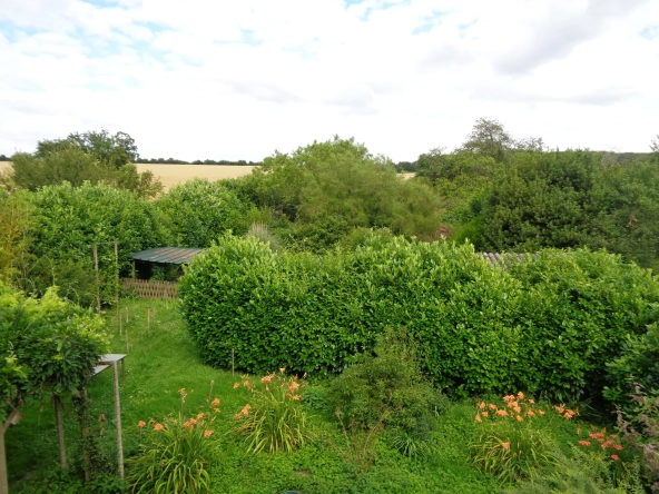 À vendre maison 140 m² avec dépendances et grand terrain à Nolay 
