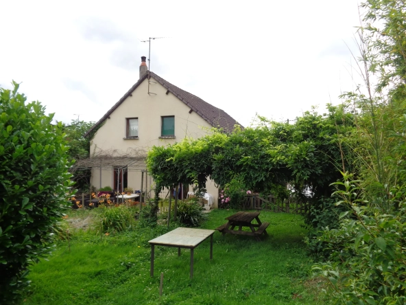 À vendre maison 140 m² avec dépendances et grand terrain à Nolay