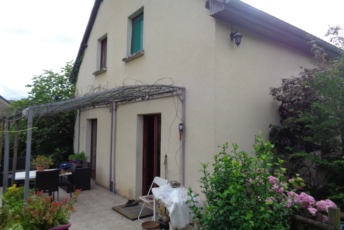 À vendre maison 140 m² avec dépendances et grand terrain à Nolay 