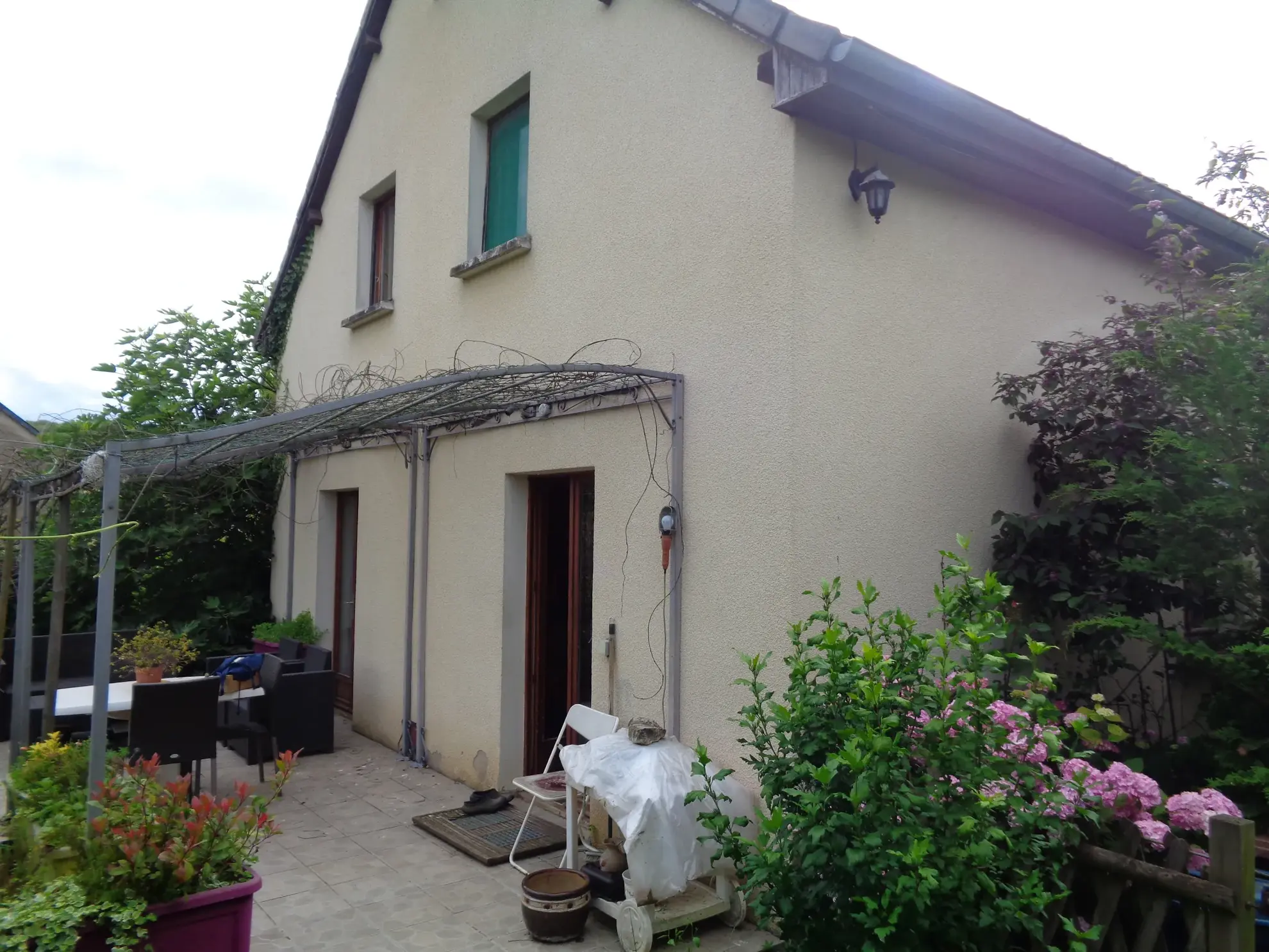 À vendre maison 140 m² avec dépendances et grand terrain à Nolay 