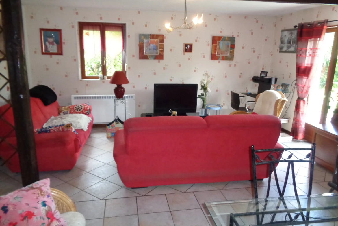 À vendre maison 140 m² avec dépendances et grand terrain à Nolay 
