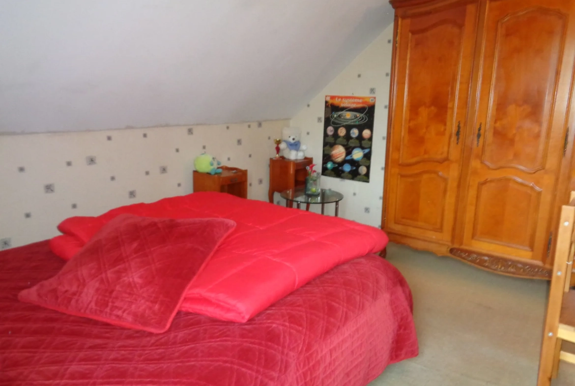 À vendre maison 140 m² avec dépendances et grand terrain à Nolay 