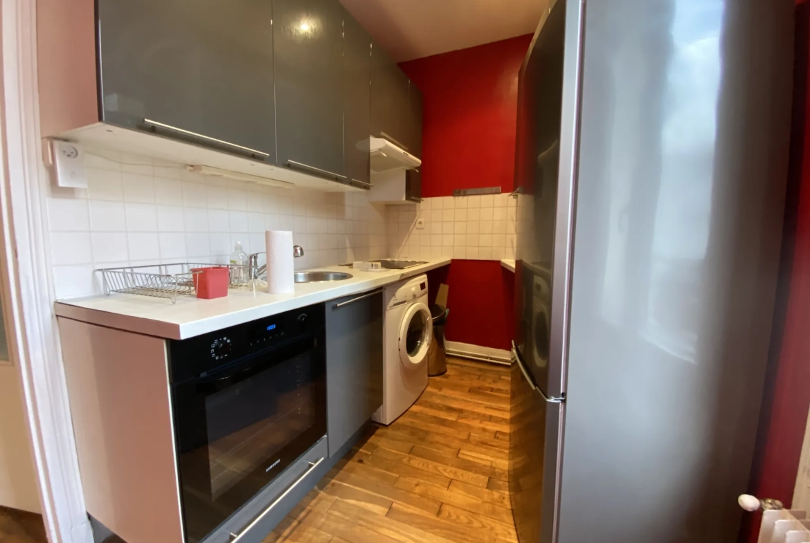 Appartement 2 pièces de 31,67 m² à Montreuil, proximité RER et lignes de métro 