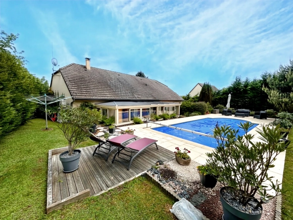 Vente maison plain-pied avec piscine à Egletons en Corrèze