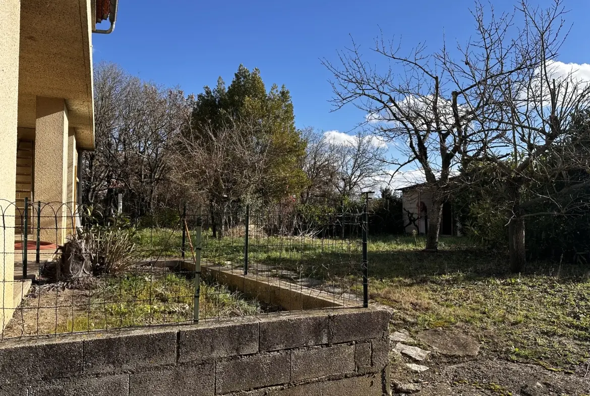 Belle maison 4 chambres avec garage et jardin à Pezens près de Carcassonne 