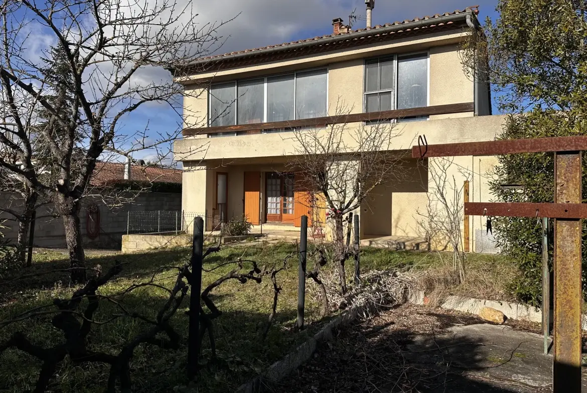 Belle maison 4 chambres avec garage et jardin à Pezens près de Carcassonne 