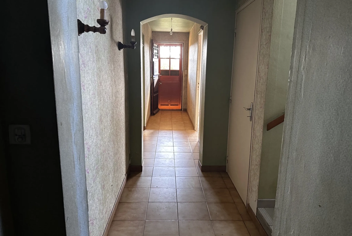 Belle maison 4 chambres avec garage et jardin à Pezens près de Carcassonne 